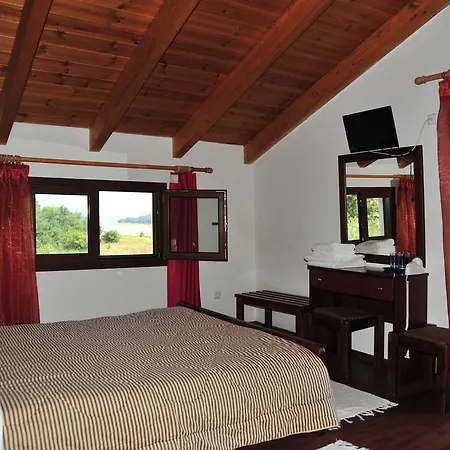 Odysseas Casa de hóspedes Kerasea (Karditsa)